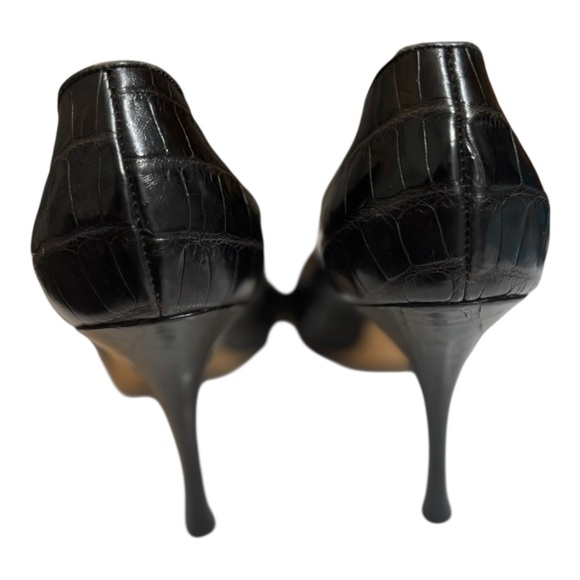 Manolo Blahnik Black Alligator Leather Peep-Toe Heels Size 7.5 (MSRP $3250) - Picture 5 of 16